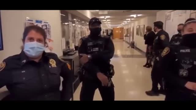 when you know you're shit 👮‍♀️ and you know your shit 👨