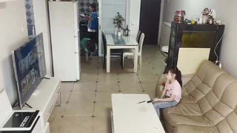 Again watch Τv 🐕