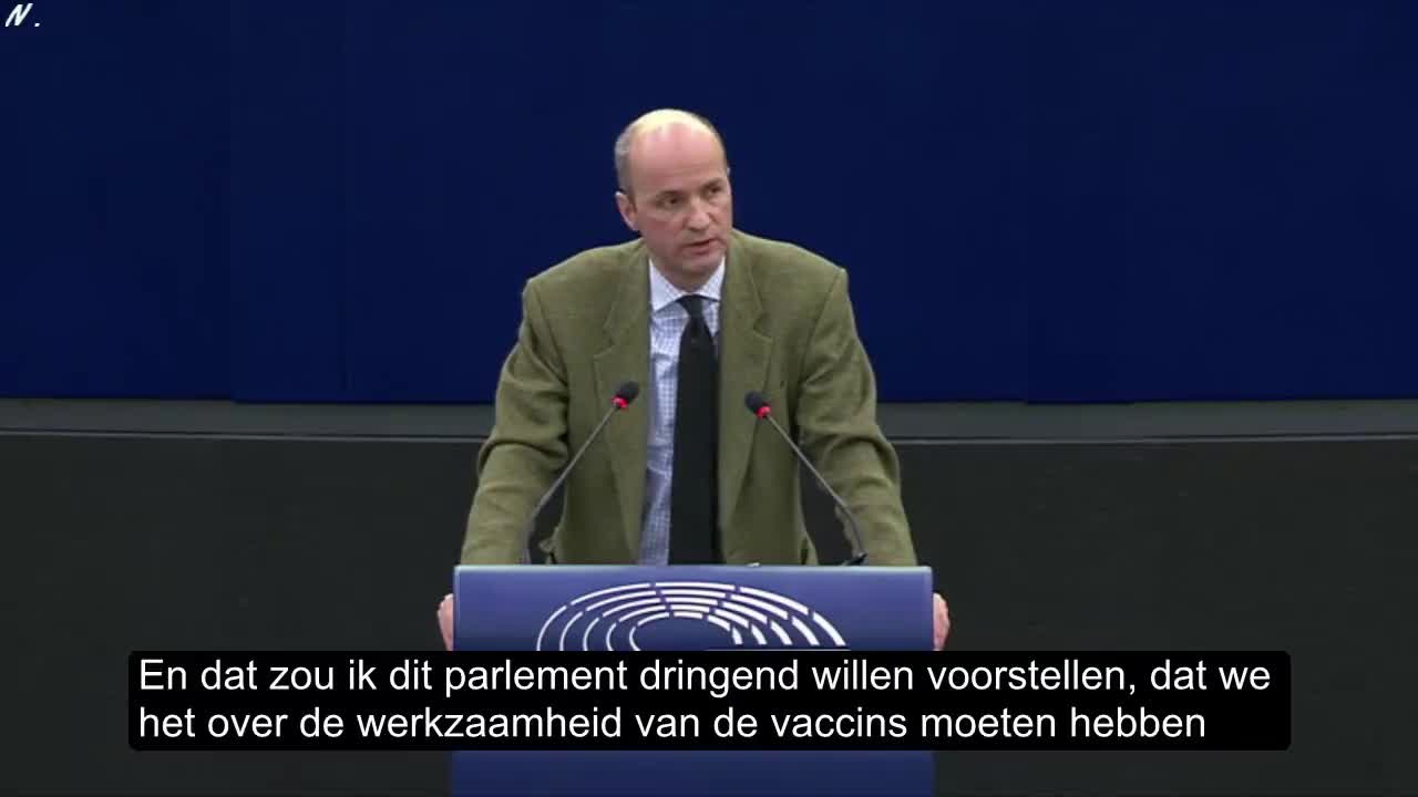 Nicolaus Fest sprak het EU-Parlement toe over de absurditeit rond de Covid-injectie