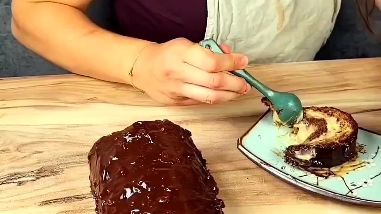 Biscoff Swiss Roll Cake