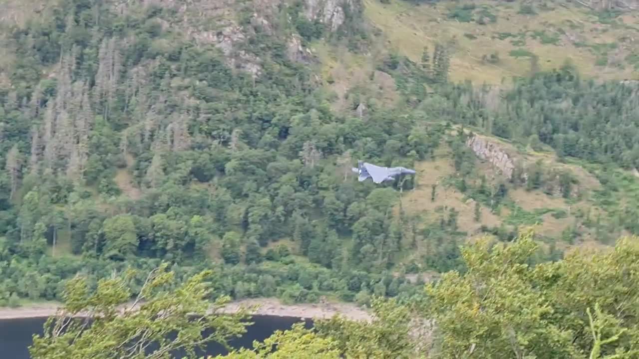 USAF F-15E Strike Eagles low level through the Lake District in the UK