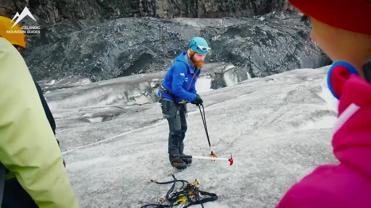 Glacier Walk and Ice Climbing - Skaftafell in Vatnajökull National Park