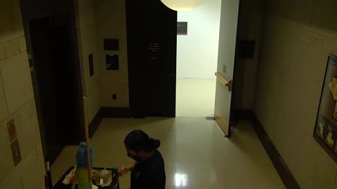 7088CVCLLSenateAtrium_2021-01-05_06h00min01s110ms.mp4
