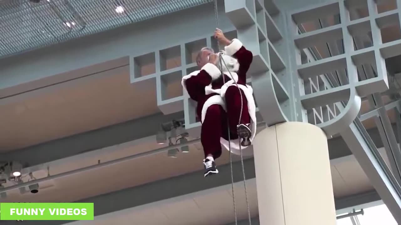 BEST CHRISTMAS SANTA FAILS Compilation