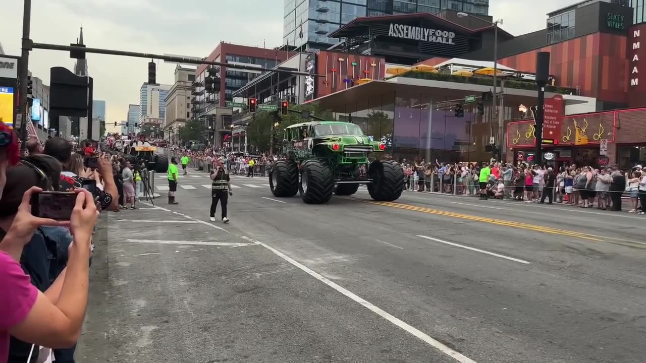 Monster Jam World Finals - Parade Down Broadway (Nashville)