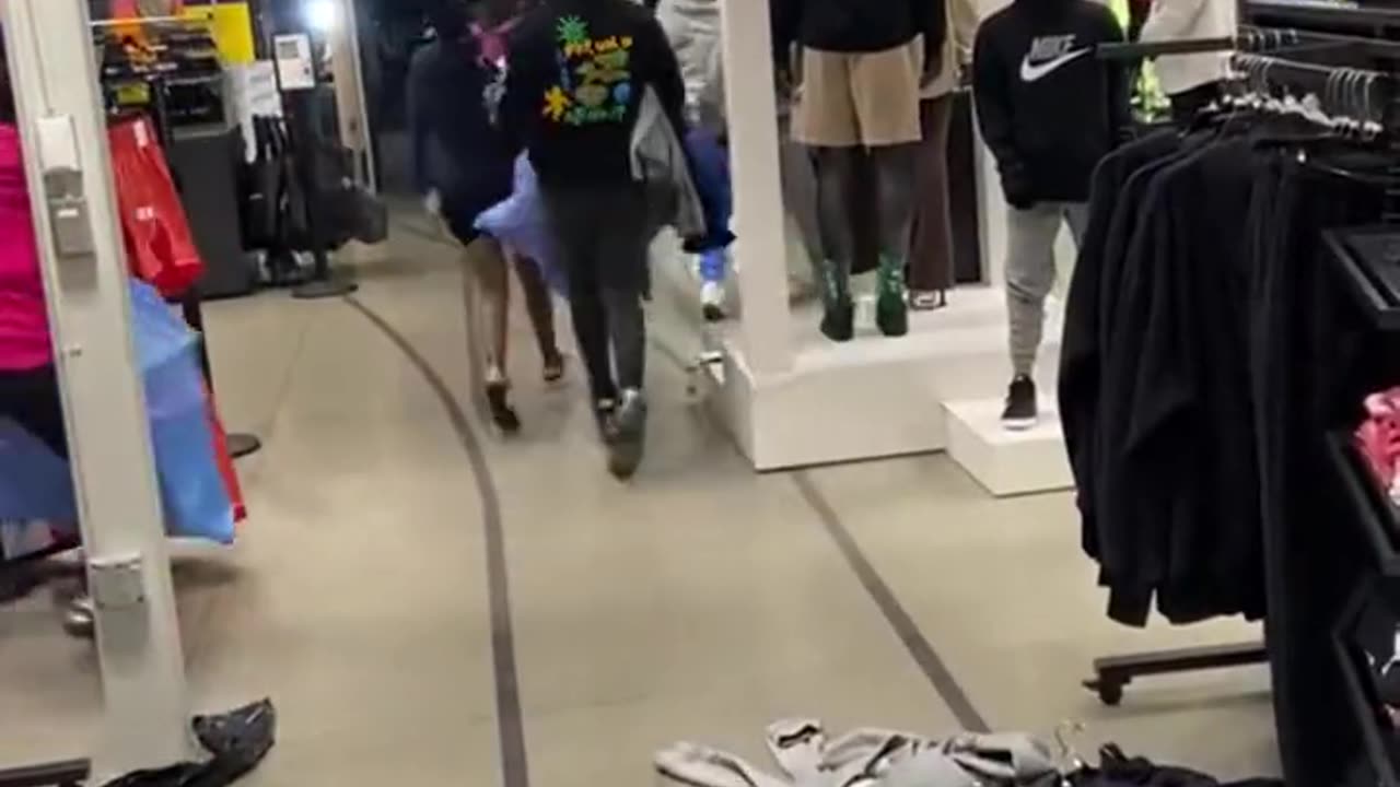 Theft caught on video at NIKE WATTS store in LA