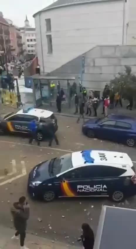 New footage from the scene of the explosion in Madrid, which destroyed part of a residential