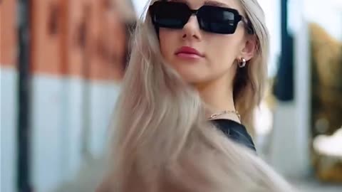 Girl gym trands modern day version