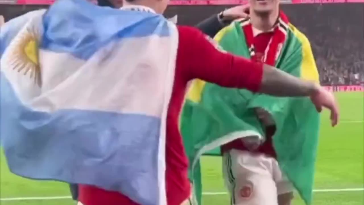 Ajax Trio Iconic Dance