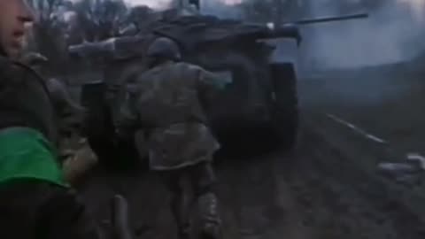 (Must-See)Insane Footage from Ukrainian Militant