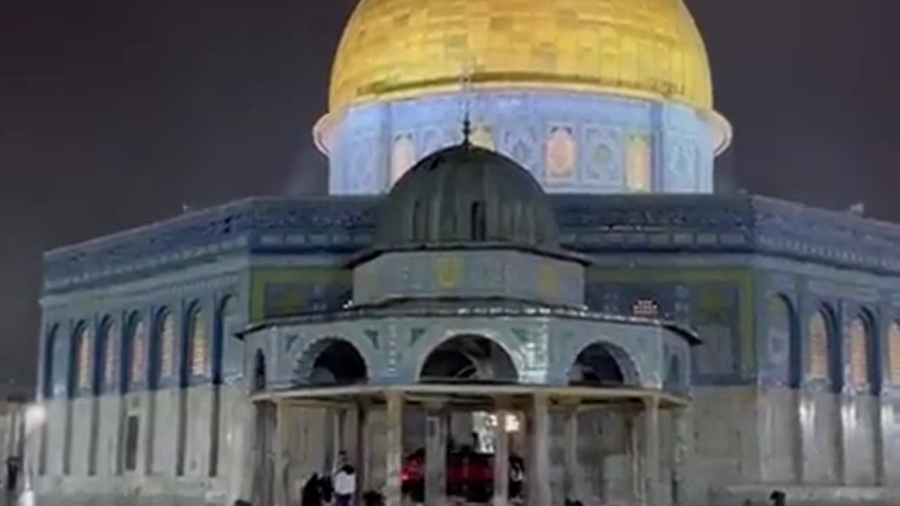 Beautiful view of rain in Al-aqsa mosque