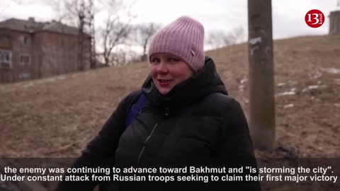 Ukraine builds new lines of defence west of Bakhmut, residents leave area