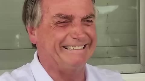 BOLSONARO SE EMOCIONA COM HOMENAGEM QUE RECEBEU EM ORLANDO.