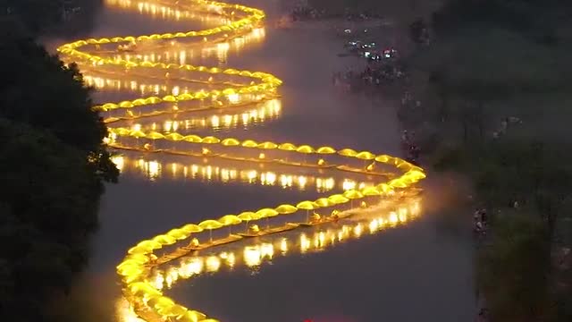 China guilin dragon boat in the evening