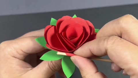 DIY Paper Rose: A Step-by-Step Guide to Creating Beautiful Flower Decorations