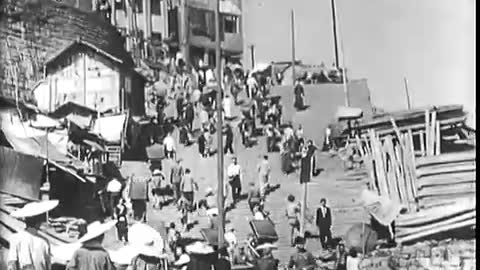 China As Origens da Loucura China The Roots of Madness