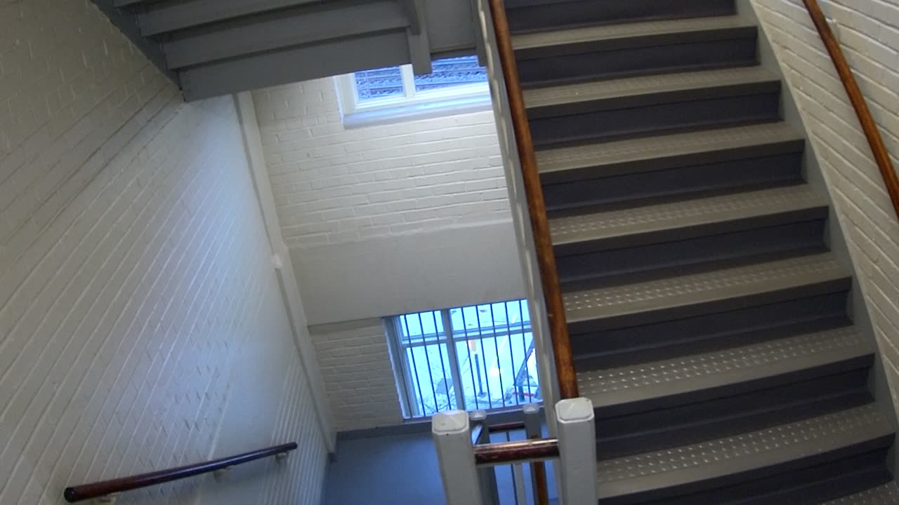 3895FHOB05Stair7_2021-01-05_07h47min32s397ms.mp4