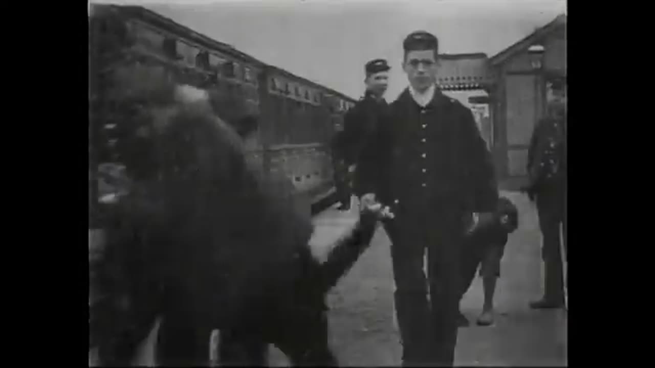 A Daring Daylight Burgulary (1903 Film) -- Directed By Frank Mottershaw -- Full Movie