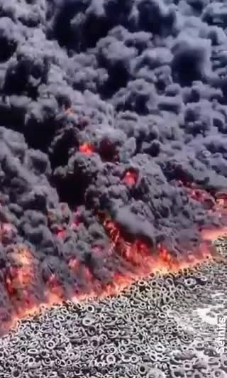 Kuwait tiene el vertedero de neumáticos más grande del mundo. 😟Ahora está en llamas