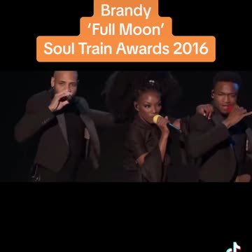 Brandy ‘Full Moon’ Soul Train Awards 2016