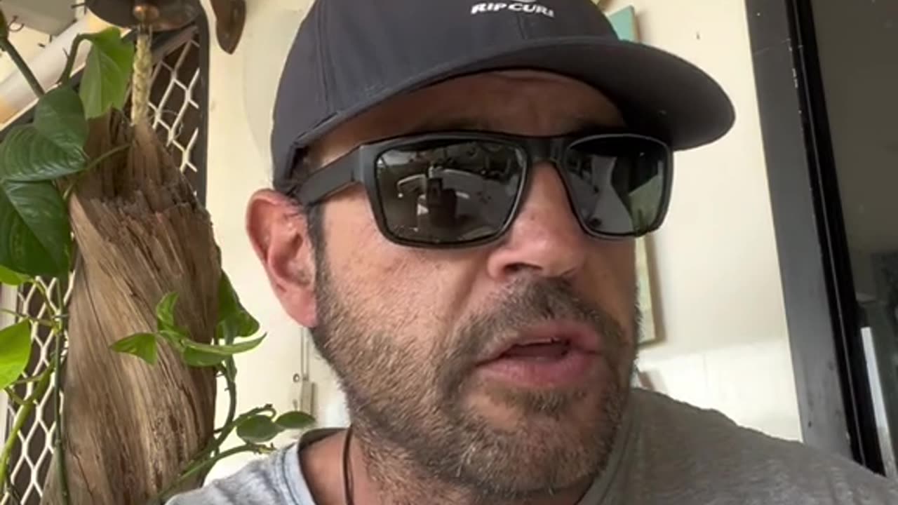 Quasi Criminal Deceptive - Johnny Que