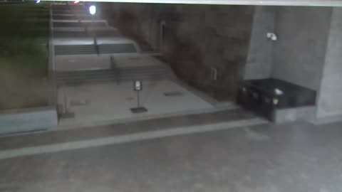 7160CVCULNScreeningLineExterior_2021-01-06_01h20min01s070ms.mp4