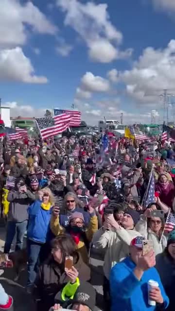 Amazing Grace” Rings out as the California Trucker Convoy is headed to DC!!