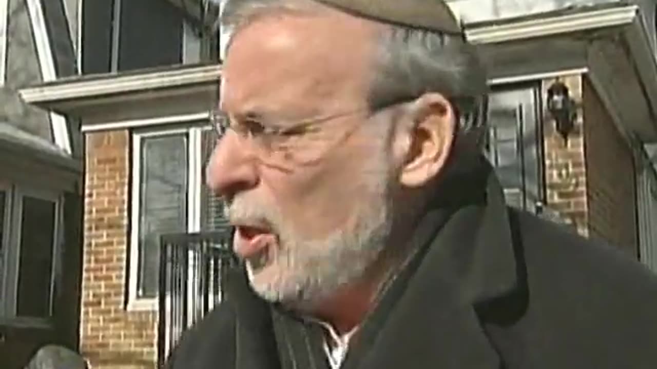 Jewish man charged with hate crime for making anti-semitic threats