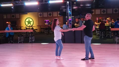 West Coast Swing @ Electric Cowboy with Wes Neese 20220911 193050