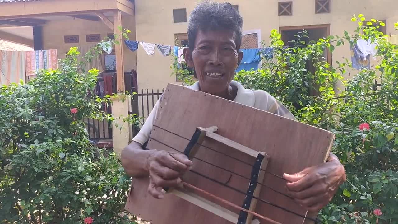 FUNNY BETOT BASKER BRINGING YOUR OWN CORONA SONG!
