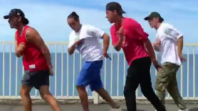 Shuffle dancers
