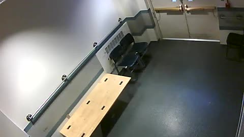 1657HQOB02PrisonerProcessingLobby_2021-01-05_07h20min01s090ms.mp4