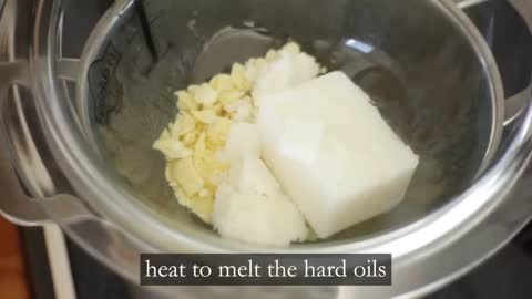 A simple method of making aloe soap