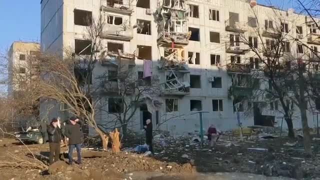 🔴This is a residential complex in city of #Kharkiv. It is targeted by #Russian Army.