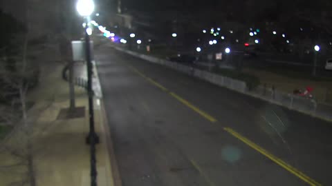0936RHOB00IndepAveSWEastofTaxi_2021-01-05_00h20min00s033ms.mp4