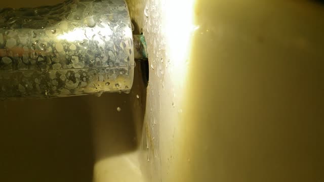 Tub spout gap and leaky faucet