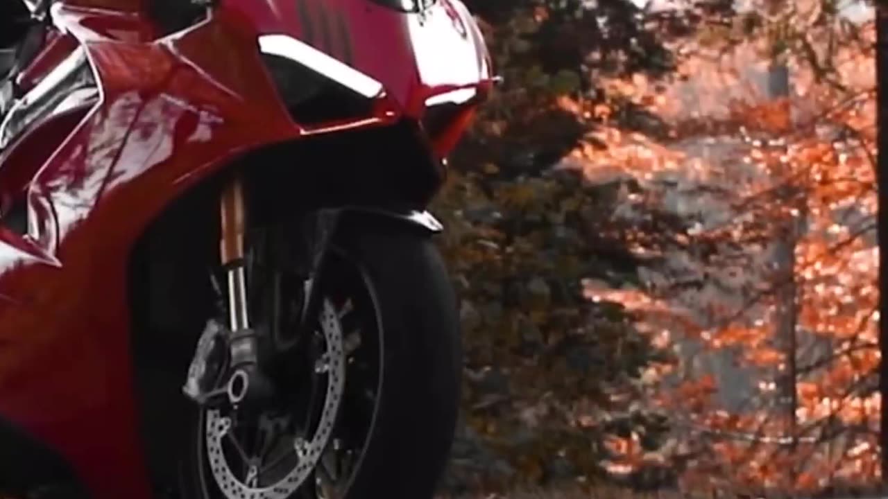 Ducatiq Panigale V4 Cinematic Video | Elite Essentials