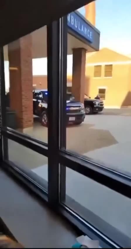 President Trump arriving at the hospital after the murder attempt on him.