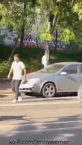 DIVERSE INVADERS IN GERMANY SHOW US THEIR SKILLS WITH MACHETE AND KNIVES..mp4