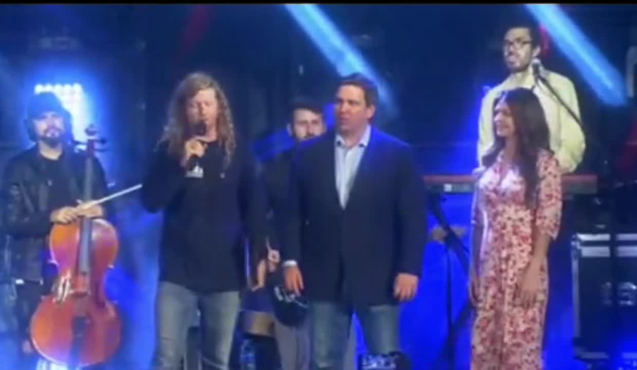 Sean Feucht Prays for Gov. Ron DeSantis and His Wife, Casey