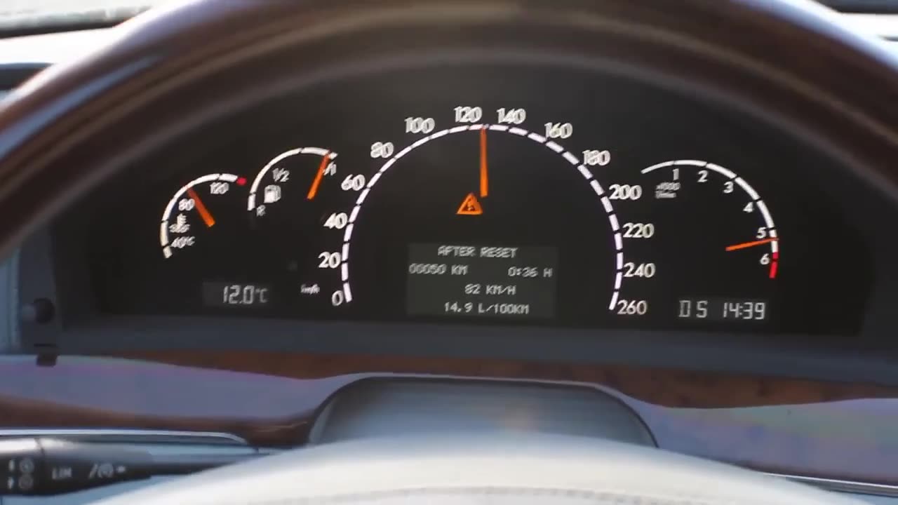 Mercedes S600 V12 Bi-Turbo 0-200km per hour