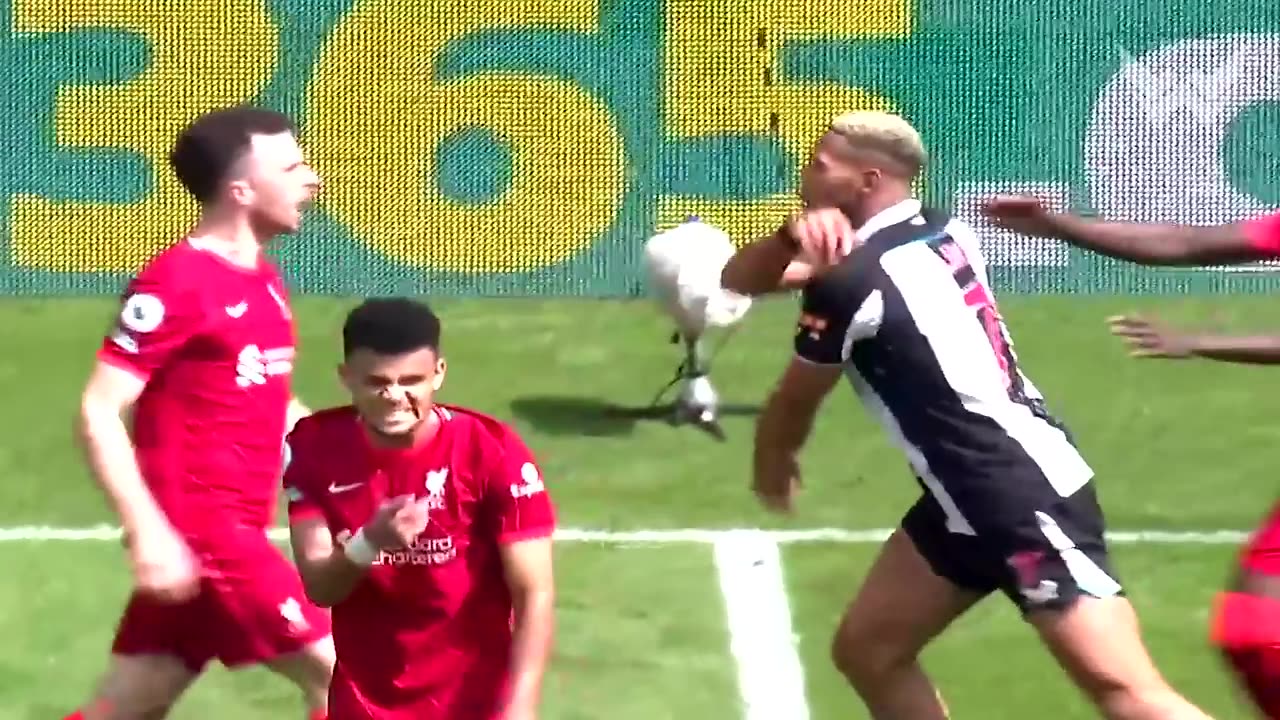 Savage Moments and Funny Acts in football 🤣