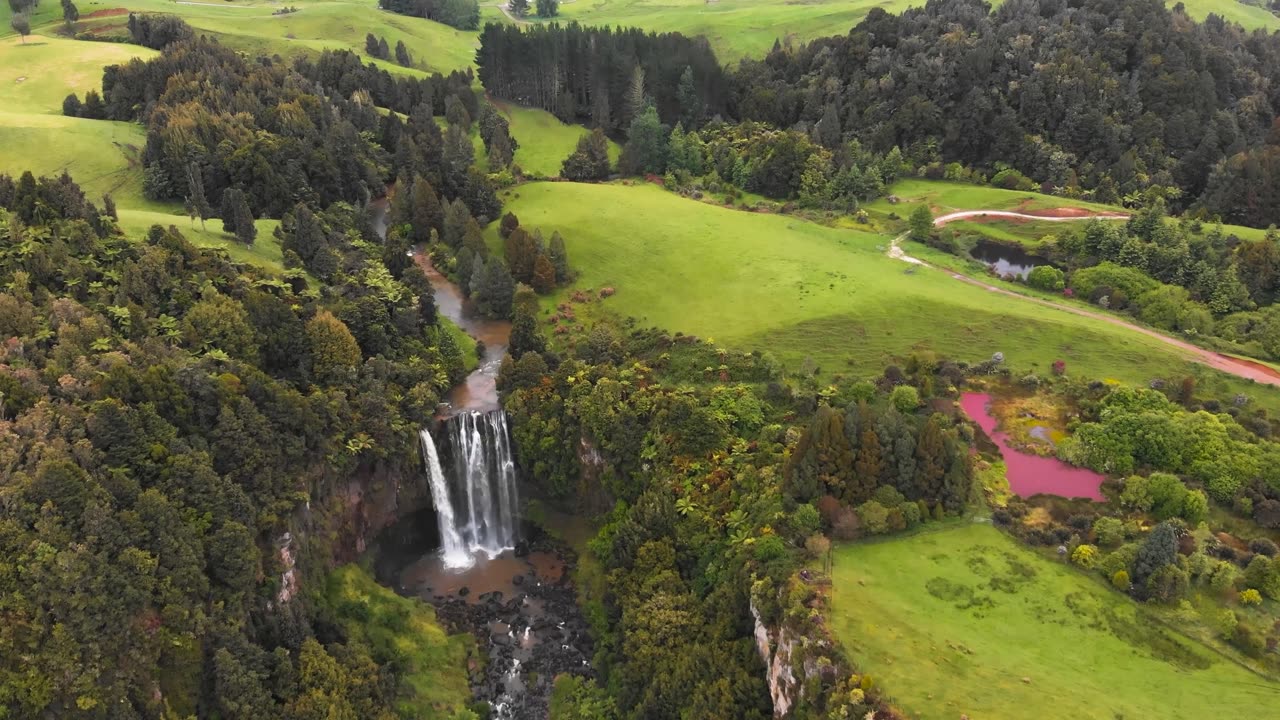 Music with nature sounds waterfall for relaxation and 4K quality video