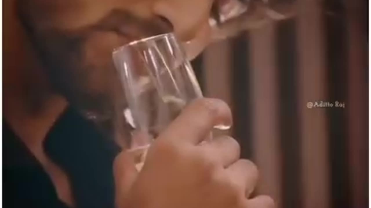 Lovely kissing seen video verry hot scenes and romantic love story please full watch video