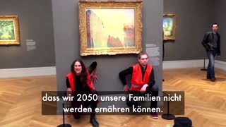 Climate protesters throw mashed potato at Monet