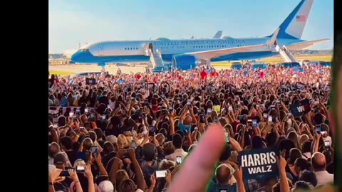 Harris AI crowd