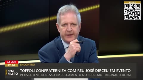 Dias Toffoli confraterniza com o réu José Dirceu em evento