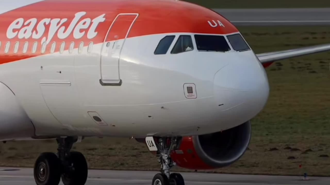 Easy jet Airlines Aeroplane