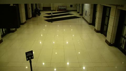 7140CVCULSecuirtyLobbySouth_2021-01-06_12h00min00s877ms.mp4