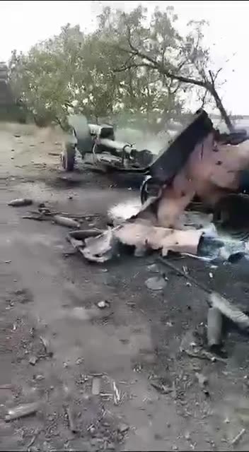 Russian column annihilated by GMLRS fire.
